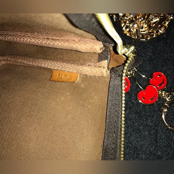 ✅LV Pochette Accessories LVBOX+LVDUSTBAG HANDBAG LOUIS VUITTON - Picture 9 of 14